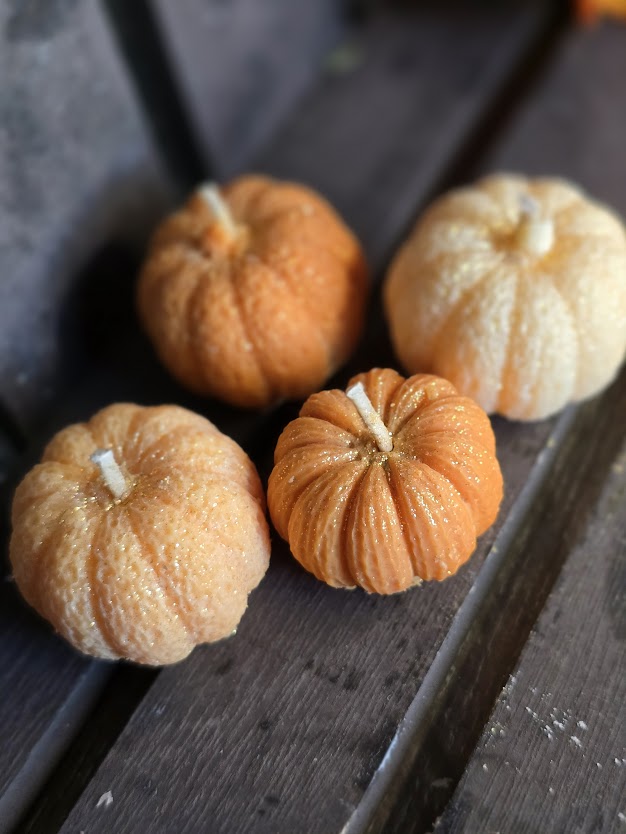 Mini Pumpkin Candles