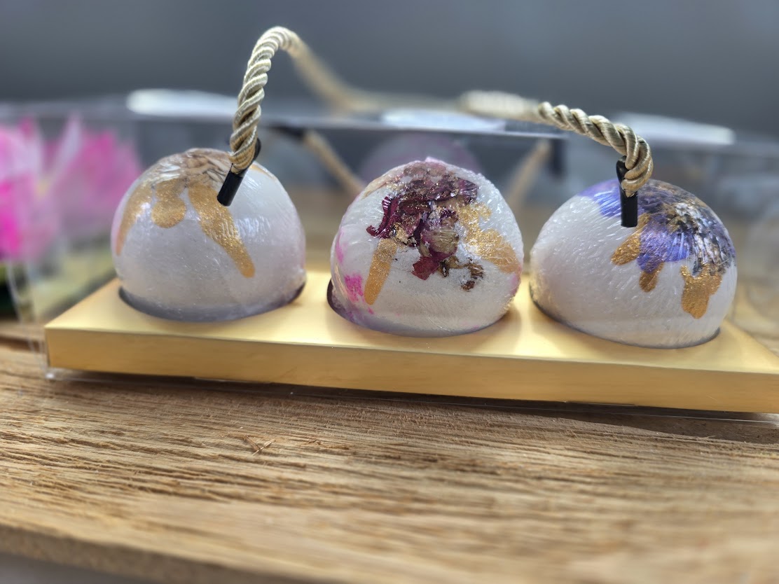 OATMEAL, MILK & HONEY Bath Bomb