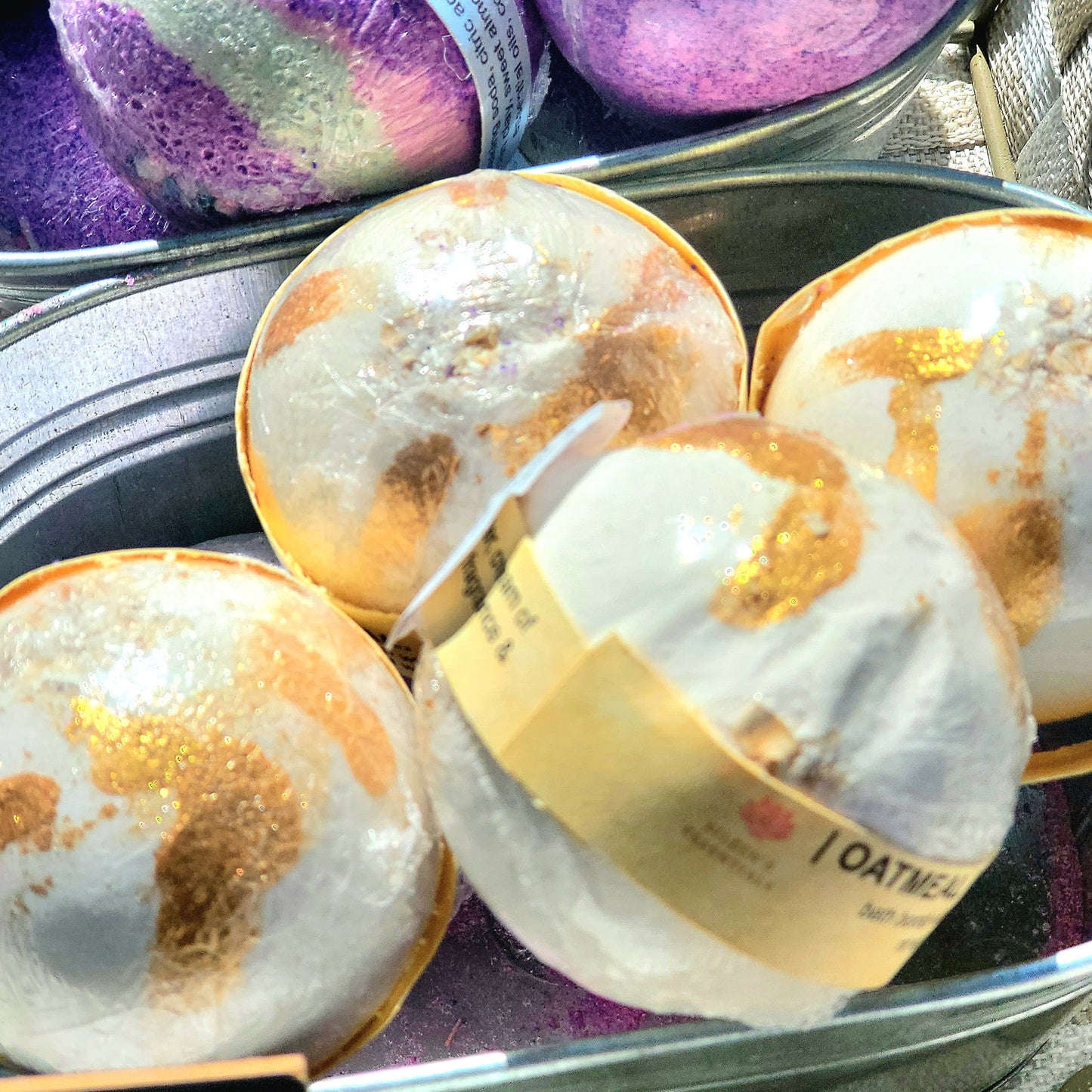 OATMEAL, MILK & HONEY Bath Bomb