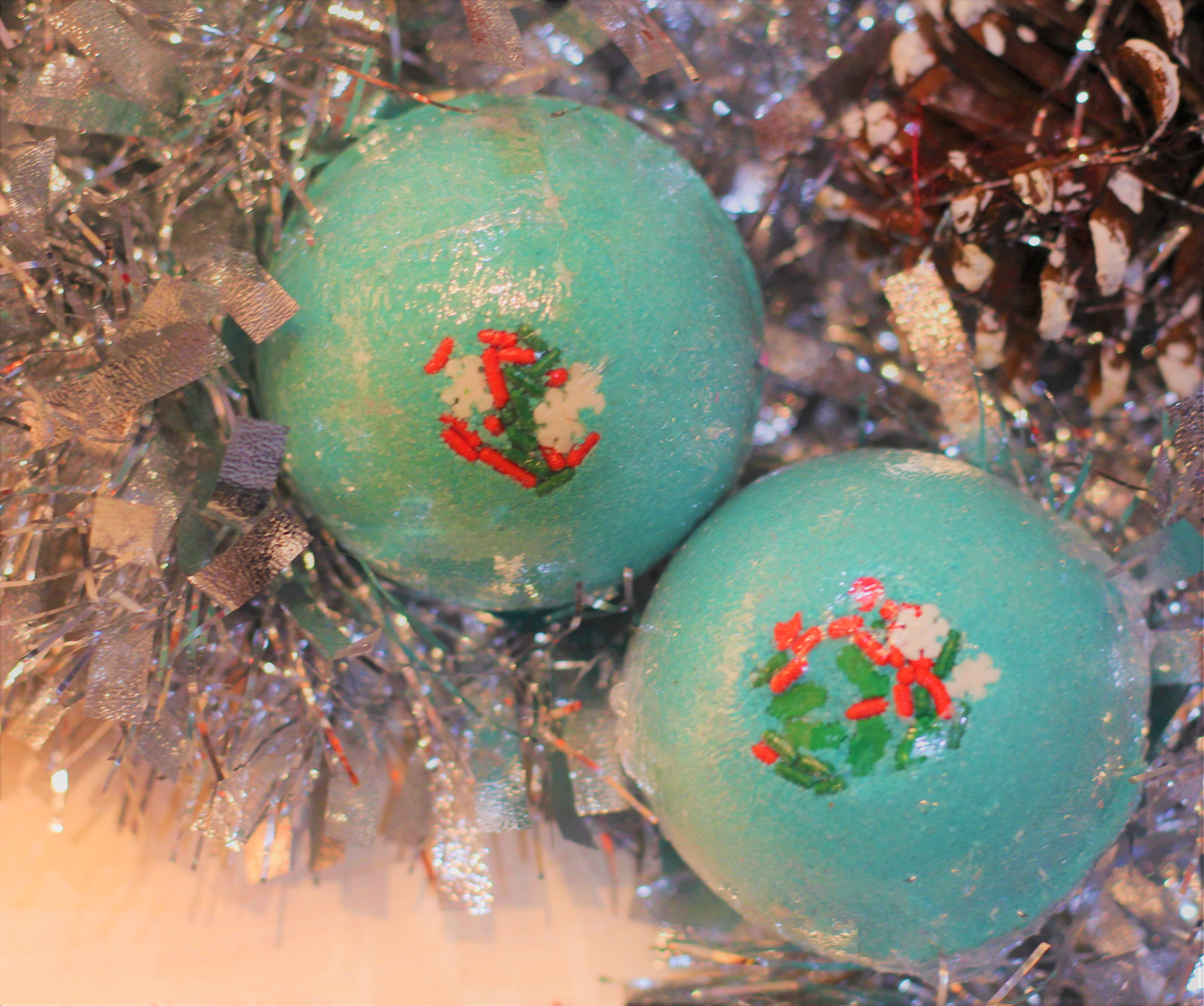 Christmas Bath Bombs; MISTLETOE BALL
