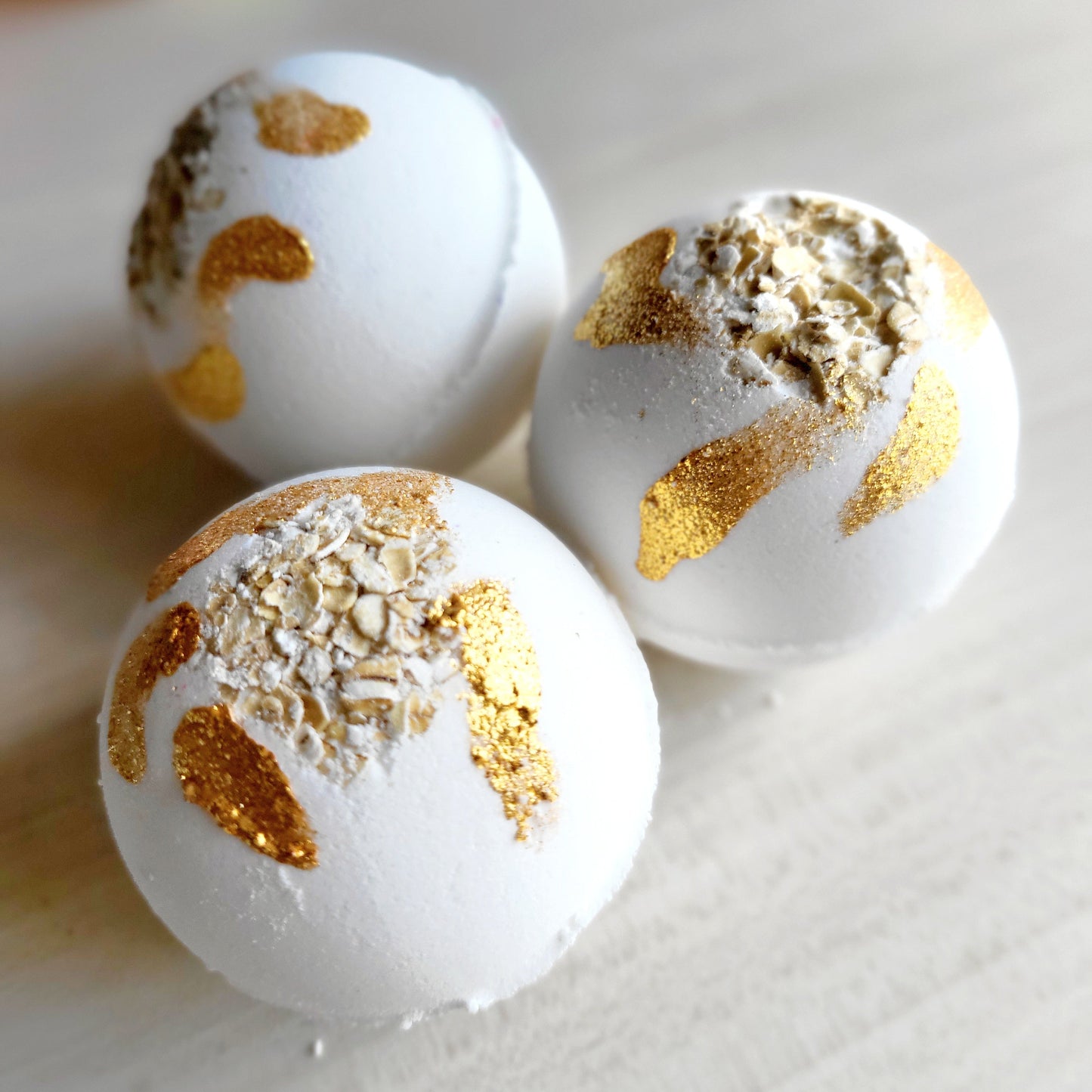 OATMEAL, MILK & HONEY Bath Bomb
