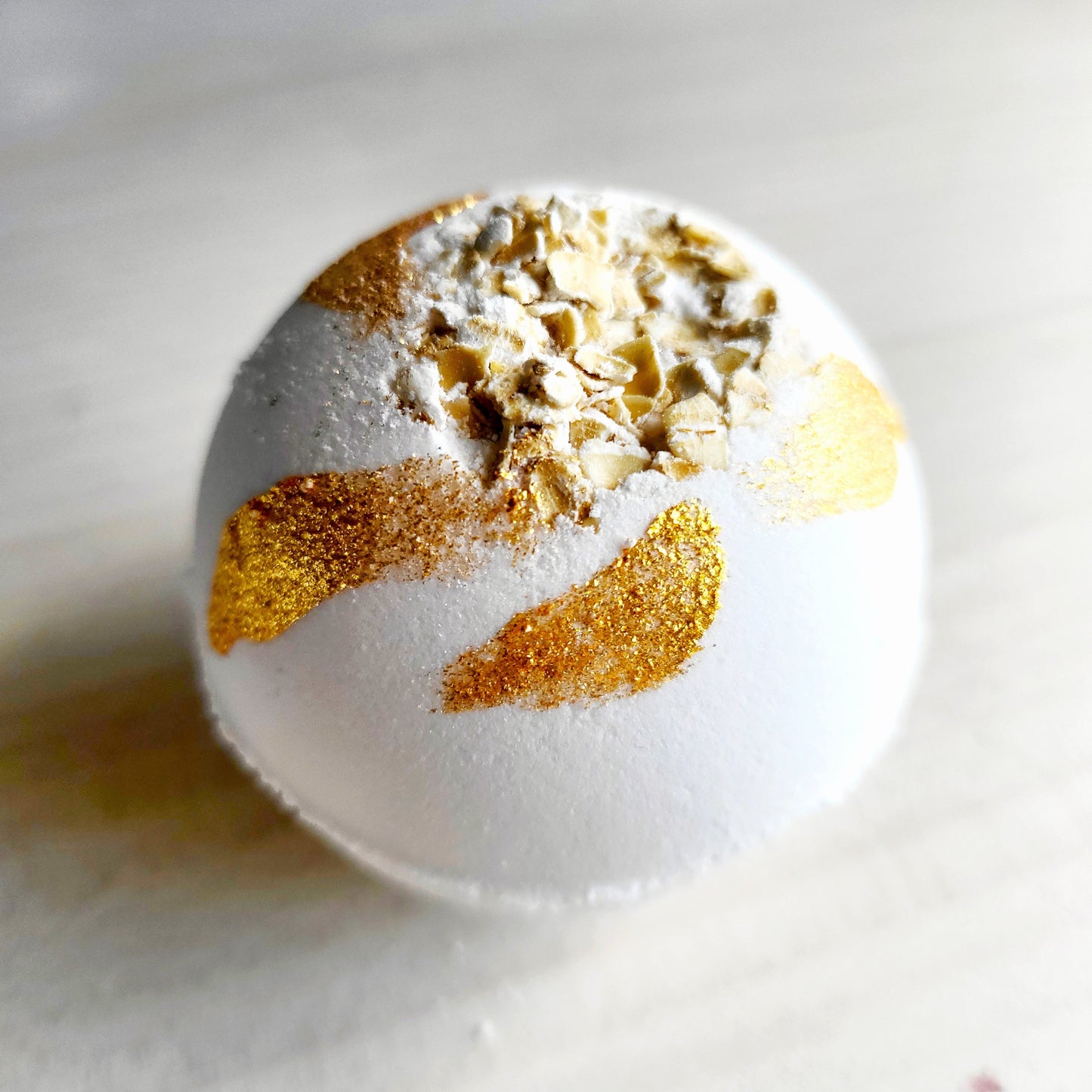OATMEAL, MILK & HONEY Bath Bomb