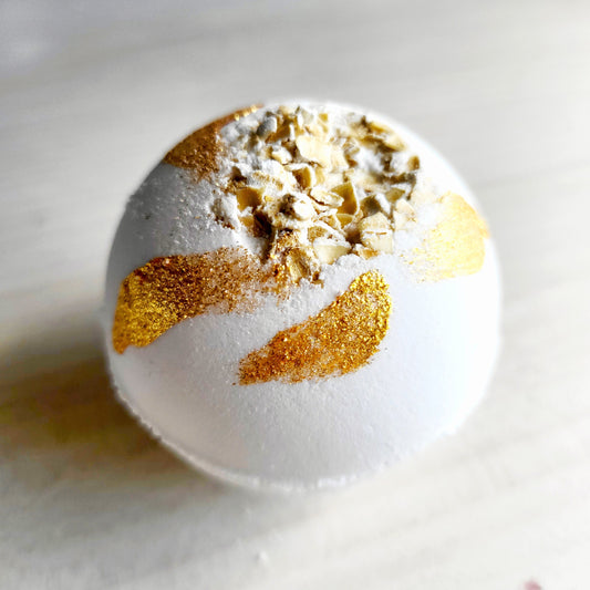 OATMEAL, MILK & HONEY Bath Bomb